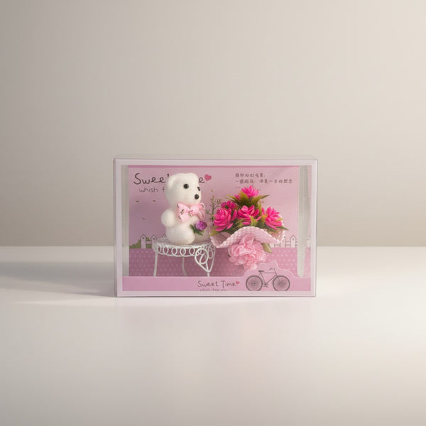 Ursulet de Plus Alb cu Buchet de Flori | Cadou Floral Adorabil